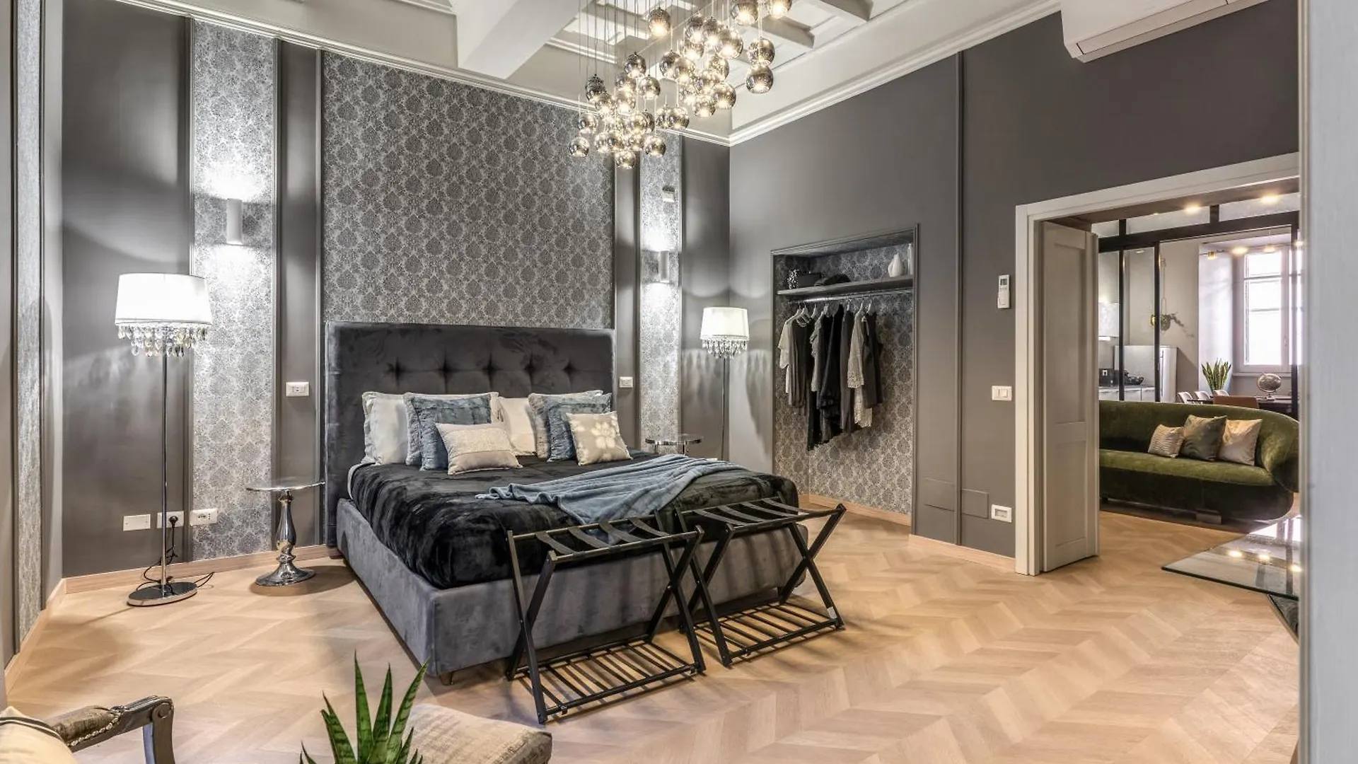 White Miracle Suite Rome